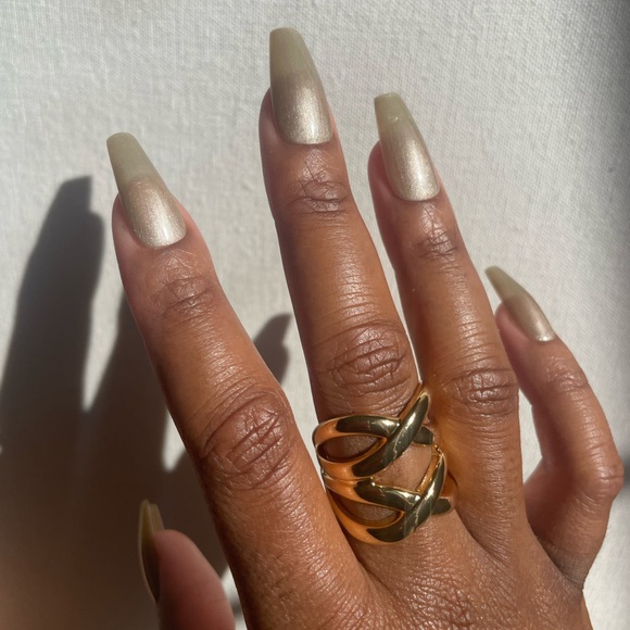 Grace - Picture 2 of 4